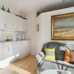 Apartman 2 Bedroom Gorgeous In